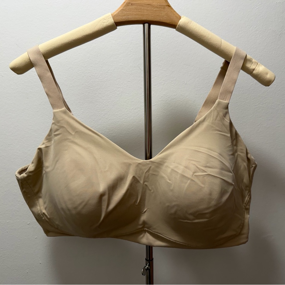 Vanity Fair Seamless Bra Bundle - image 6